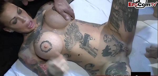  Tattoo schlampe calisi ink mit monster titten beim creampie gangbang party